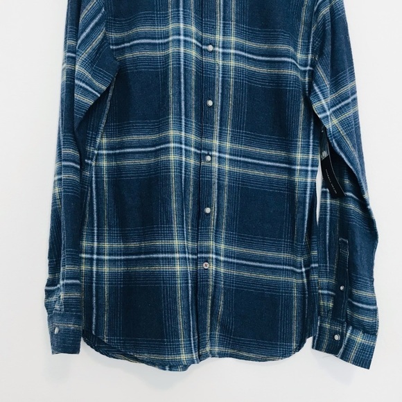 New! Ocean Current Plaid Flannel Button Down Long Sleeve Shirt - Picture 5 of 11